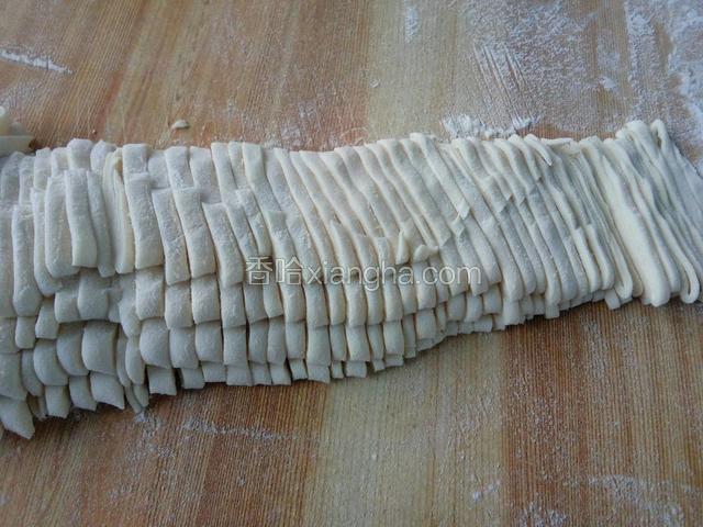 切成粗细钧匀的条