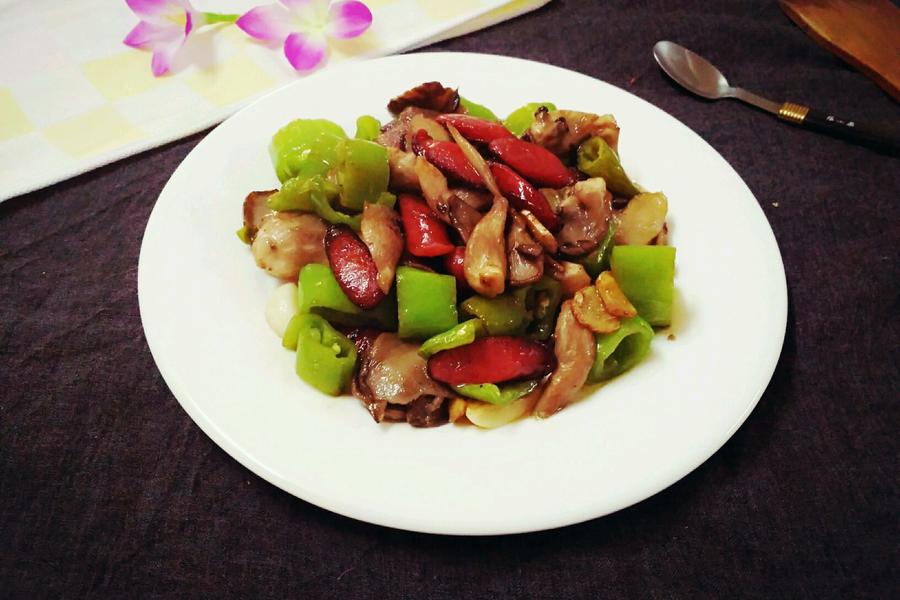 平菇炒腊肠