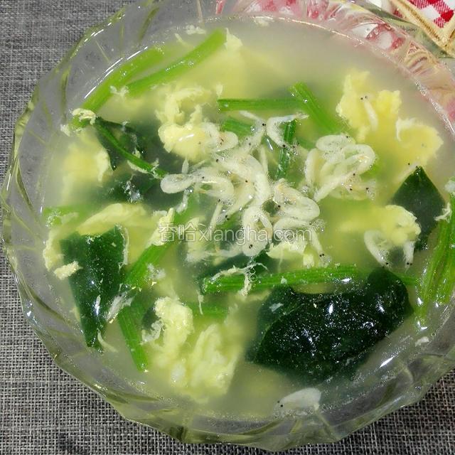 最后放入适量虾皮