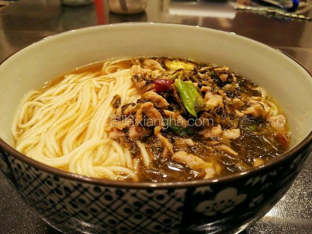 雪菜肉丝面