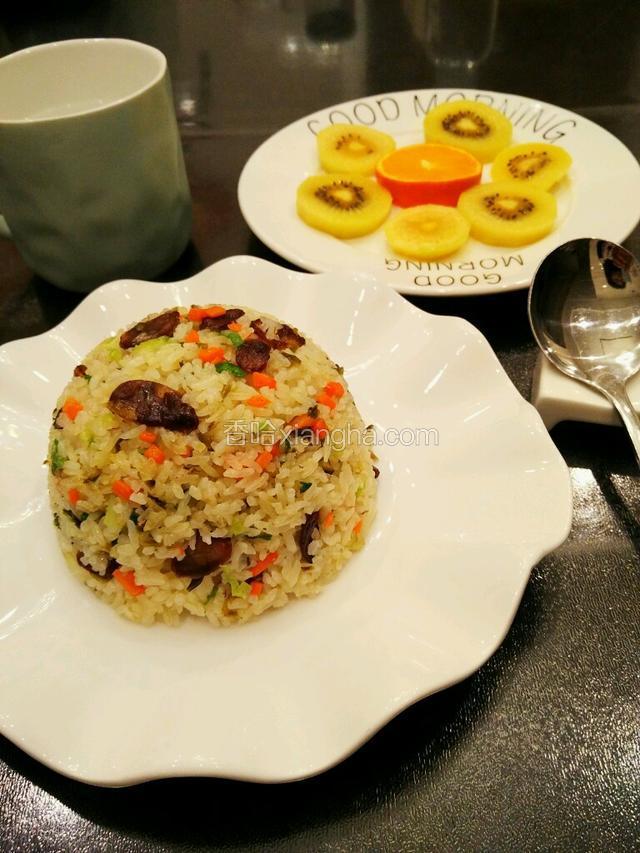 配上点水果，一份美美的早餐就搞定了。