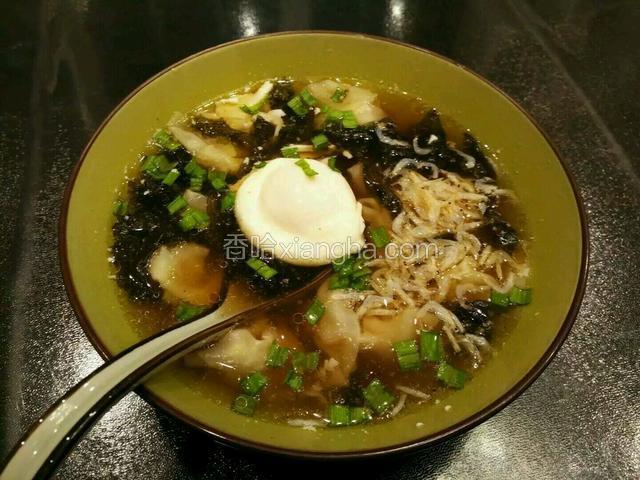 吃来吃去，还是觉得这个汤底她最喜欢了。