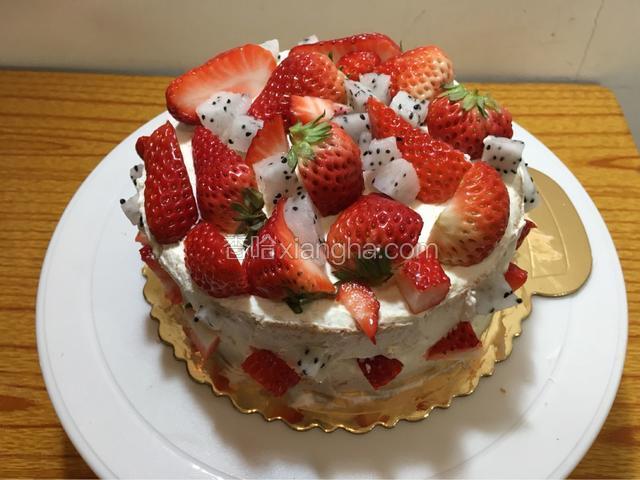 六寸草莓奶油蛋糕