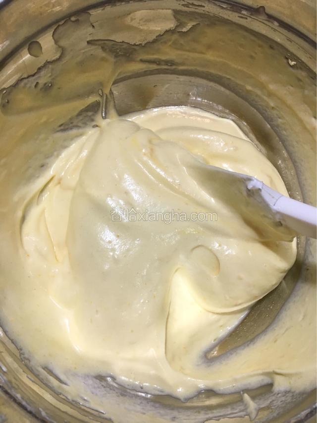 最后把所有蛋清以炒拌的方式快速拌匀