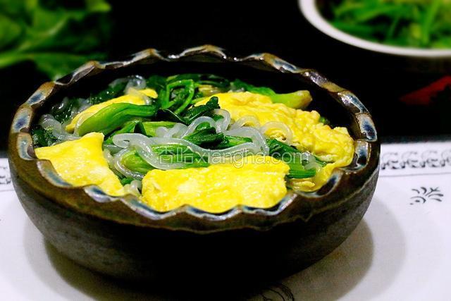 菠菜鸡蛋炖粉条