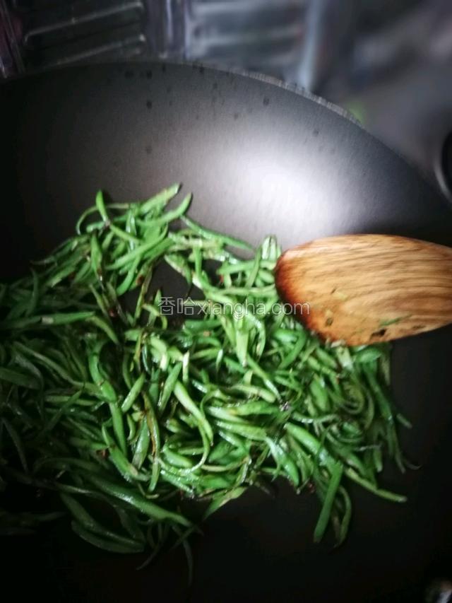 建议多炒一会，因为豆角炒不熟的话会中毒