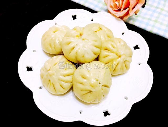 胡萝卜肉包子