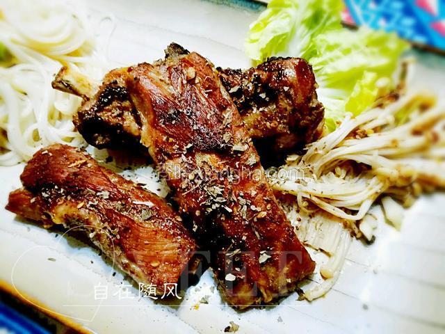 肋排装盘 
