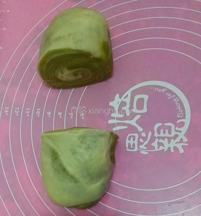 醒好后当中切开