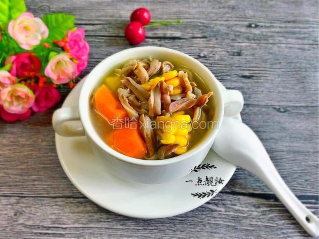 胡萝卜玉米猪肚汤