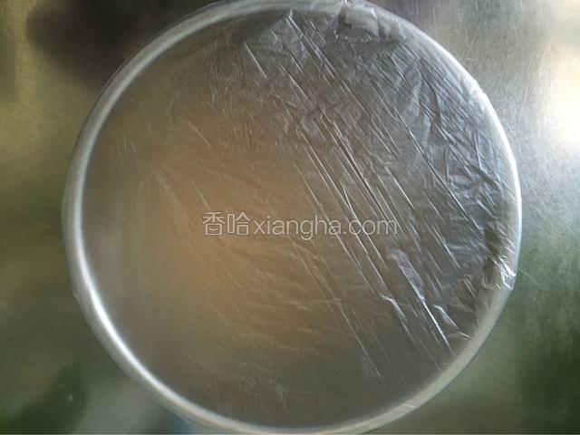 包上保鲜袋封一下口，静置发酵1个小时。
