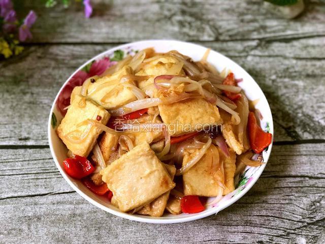 洋葱炒千叶豆腐