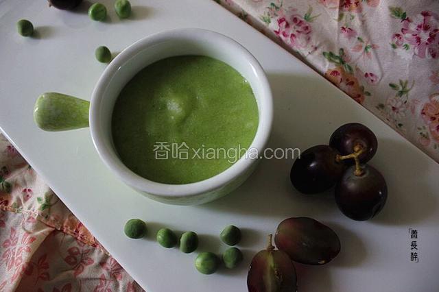小火煮约10分钟，经常搅拌。煮好即成。