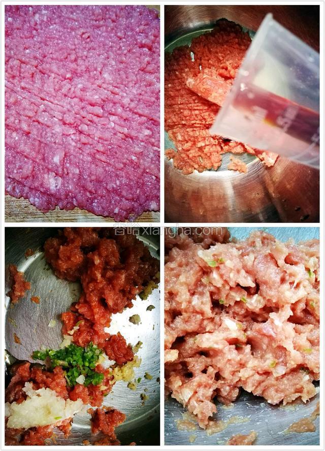 肉馅里面加入料酒，葱沫，姜沫，尖椒沫，生抽，橄榄油，盐，五香粉。
沿着一个方向搅拌上劲，这步很重要，不然做出来的茴香馅不抱团