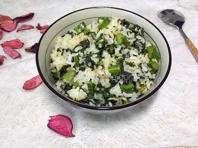 芥蓝菜炒饭