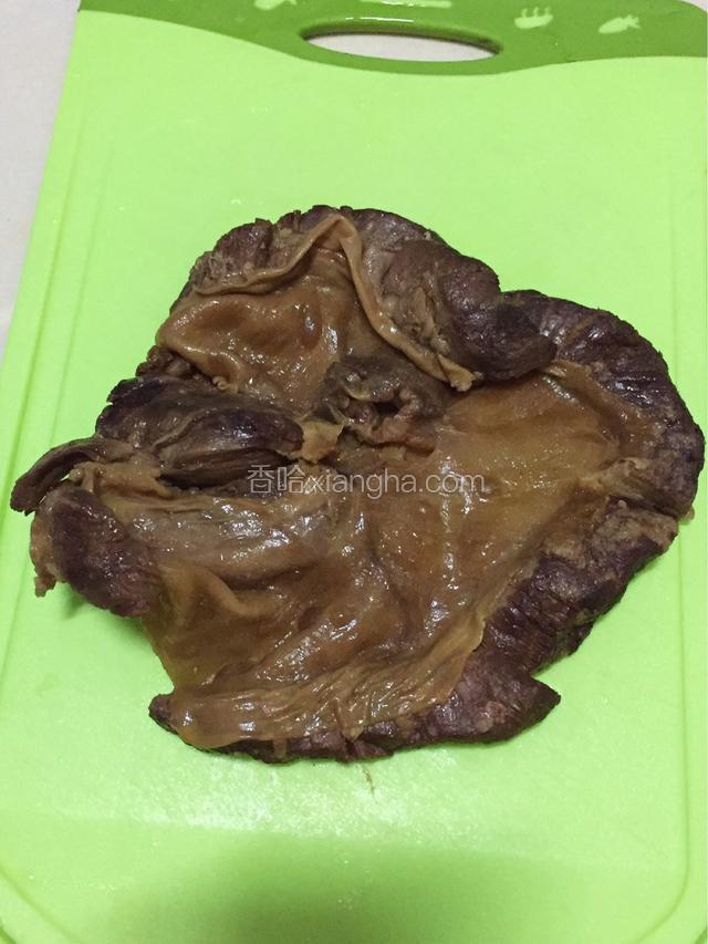 准备护心肉 我买的是卤好的熟肉