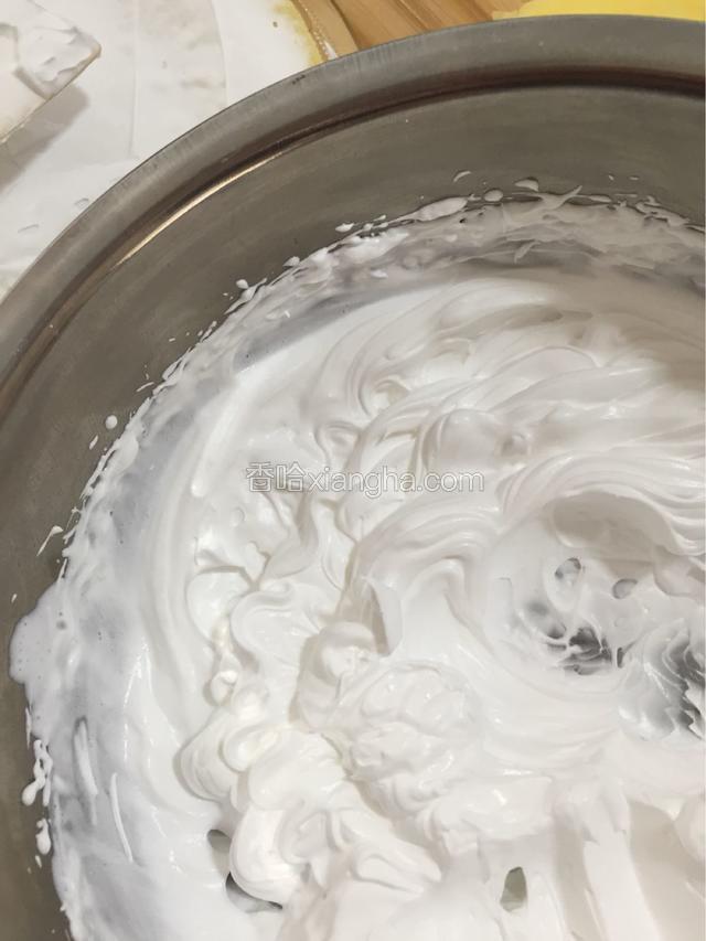 淡奶油打发硬性即可