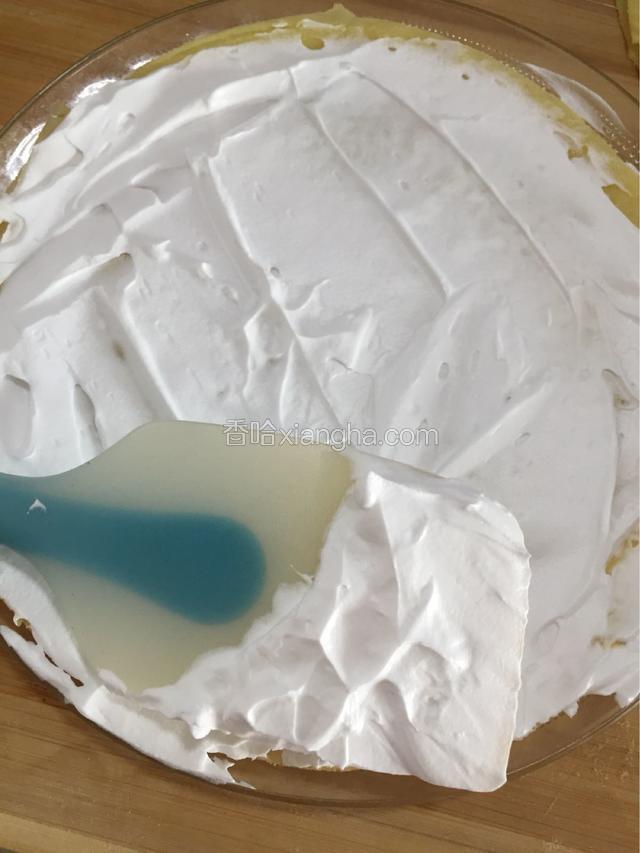 取面皮一张涂上奶油