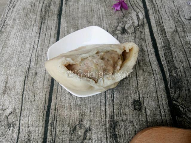 薄皮大馅的包子出锅了
