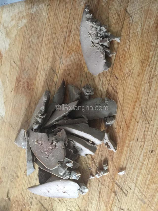 鸭肝买来切片