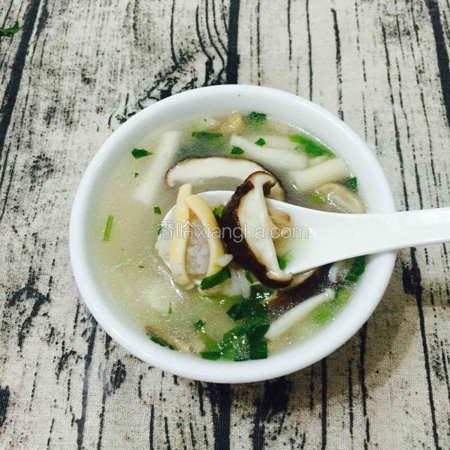 这个粥，清淡，鲜美
友友们，来上一碗吧，煲起……