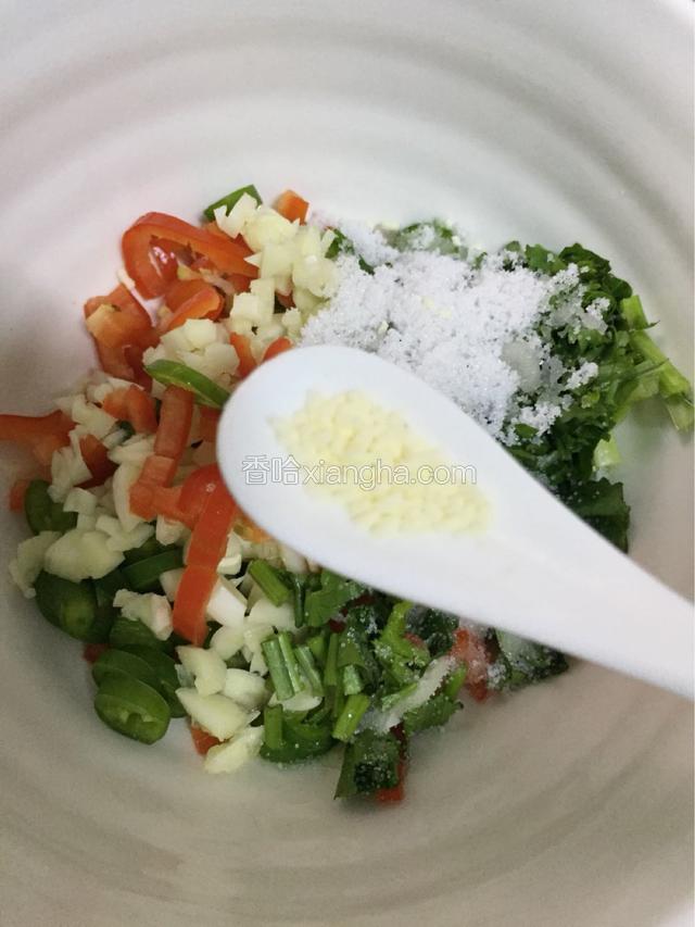 鸡精适量