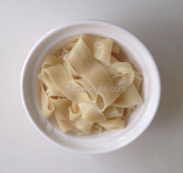 捞入碗中