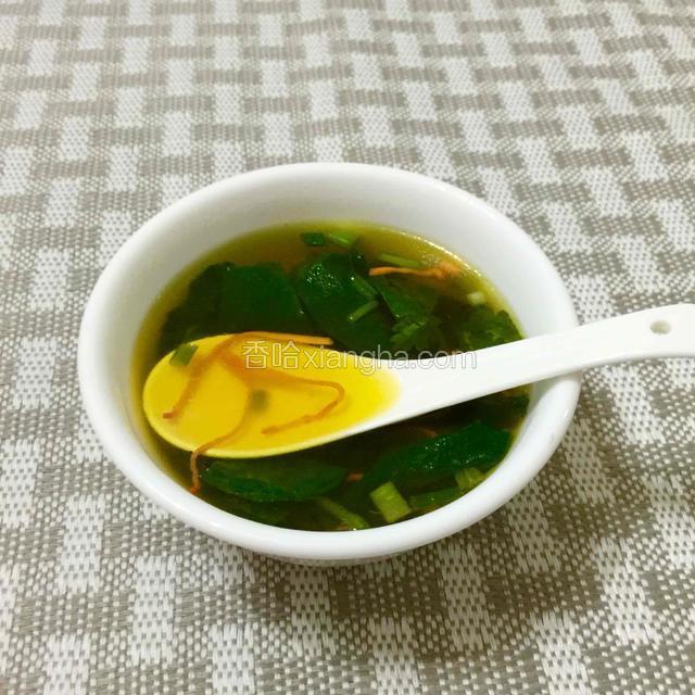 成品图
鲜美的菌汤
