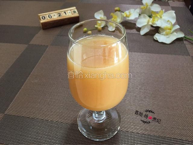 鲜榨桃汁