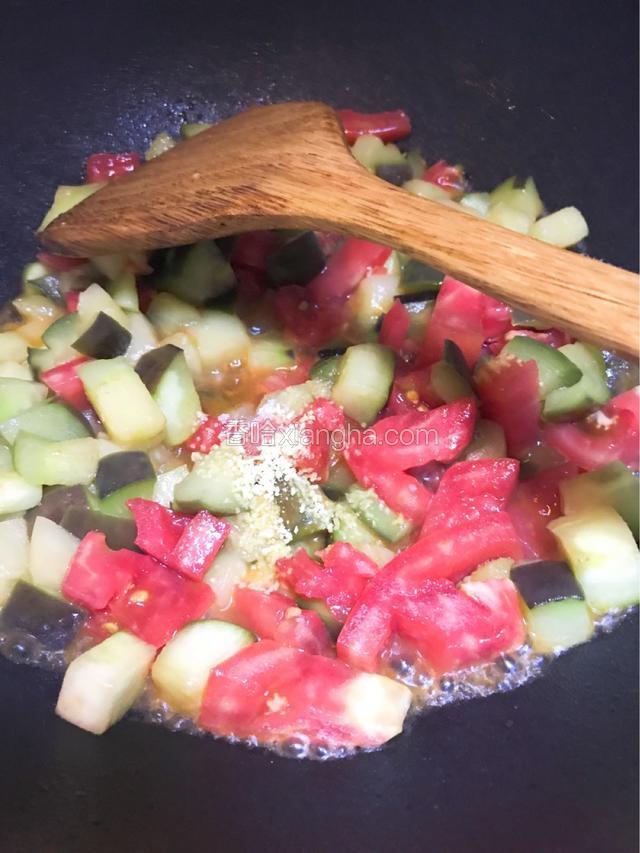 调入鸡精糖关火