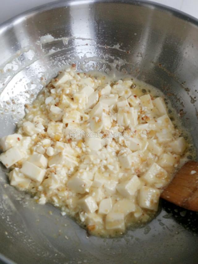 煸炒到没有泡沫！