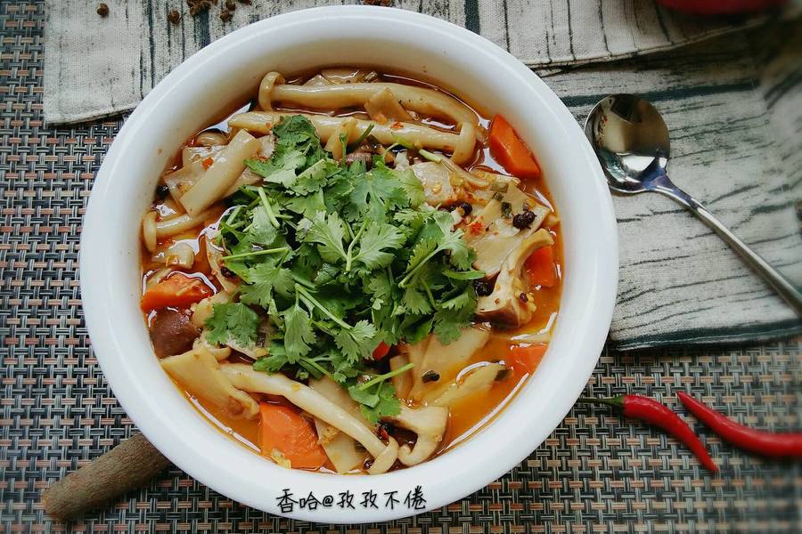 水煮菌菇