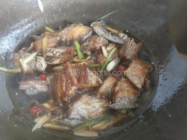 烧入味后，收汁起锅
