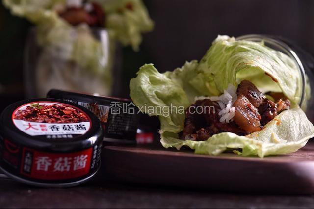 香菇酱烤肉菜包饭