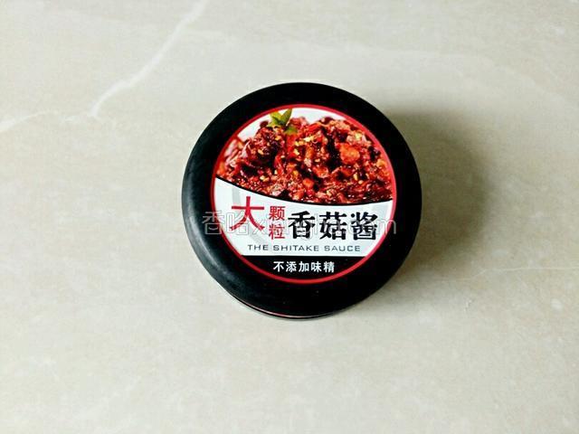 来张必不可少的香哈大颗粒香茹酱~