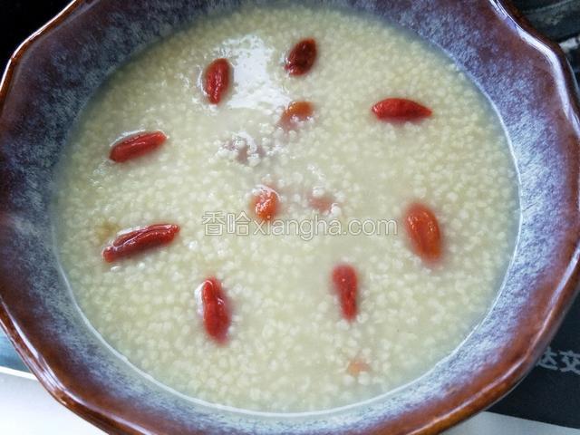 盛入碗内