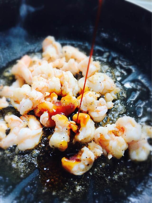 蒸鱼豉油煸炒入味