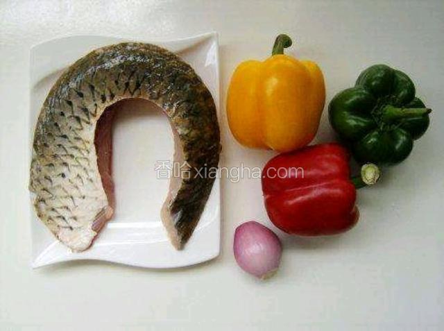 草鱼肉一条洗干净