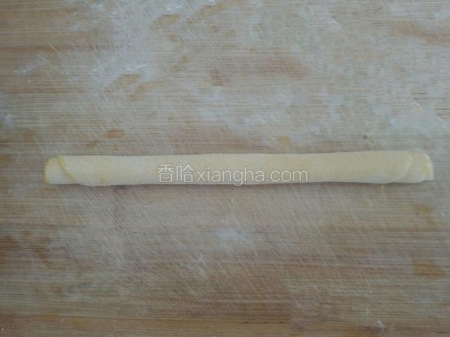 卷起来，卷的过程双手用力均匀﻿﻿﻿﻿﻿﻿