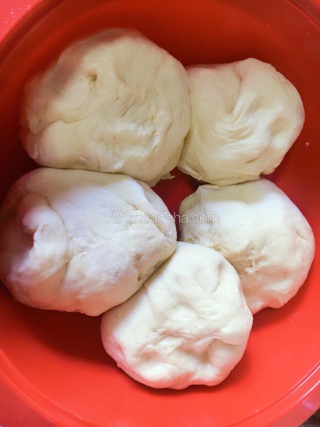 然后均匀分成若干块备用（大小可根据自己喜好）
