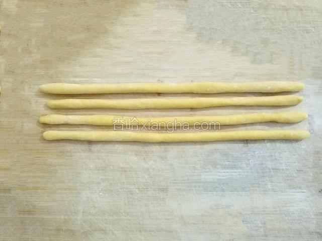 擀成条状