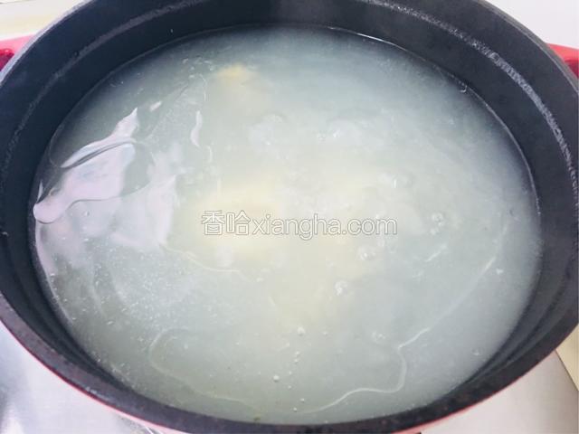 60分钟后，汤汁乳白