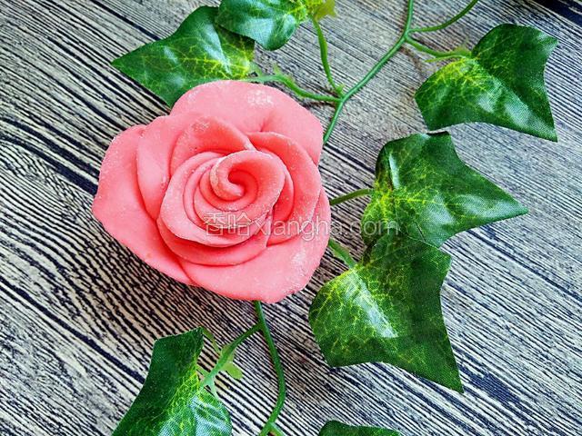 敏茹意作品
玫瑰花馒头