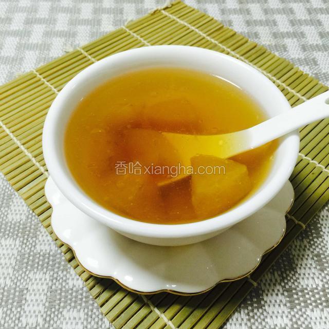 好清润的汤水，来上一碗吧。
不，喝这个汤是几碗的节奏，
越喝越润喉……