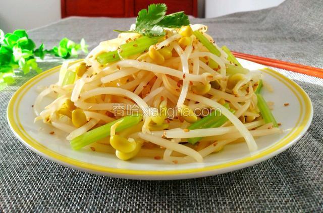 黄豆芽拌芹菜