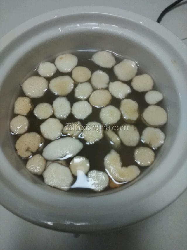 倒入暖锅中，