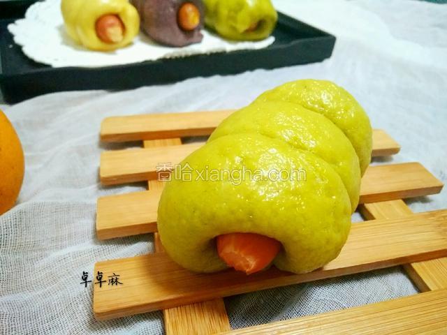 绿汁热狗卷