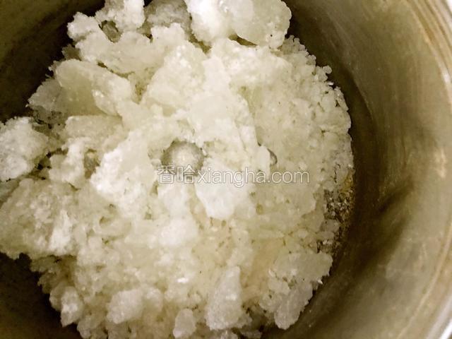 倒入打粉机中打成粉