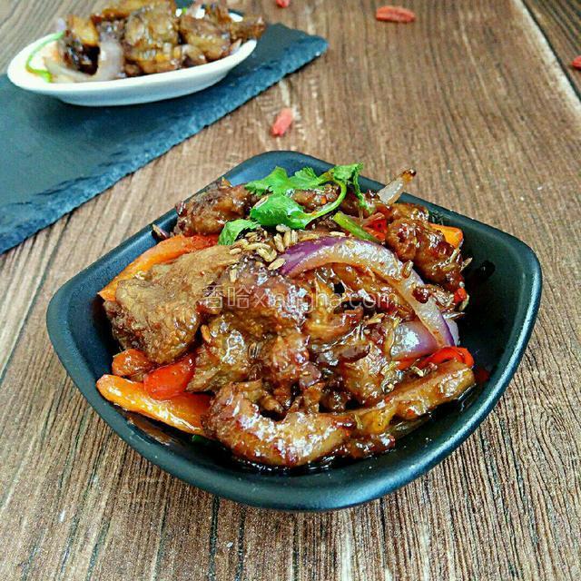 敏茹意
炒孜然羊肉