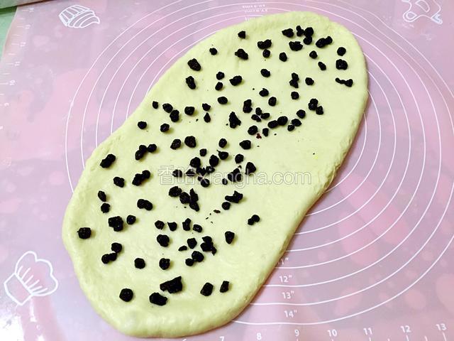 撒少许蓝莓干